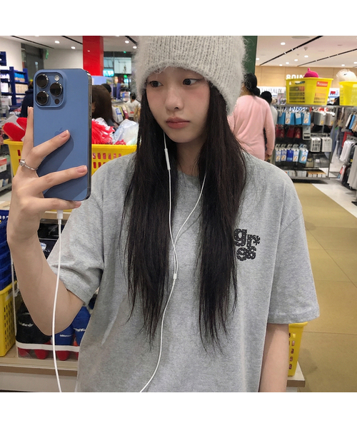 GRAVER（グレーバー）の「[ユニセックス]スモールGRAE-S DOT半袖Tシャツ_4カラー（Tシャツ/カットソー・レディース・ライトグレー/ネイビー/サンドベージュ/ブラック/ホワイト・SMALL/MEDIUM/LARGE/X-SMALL）」の3枚目の写真