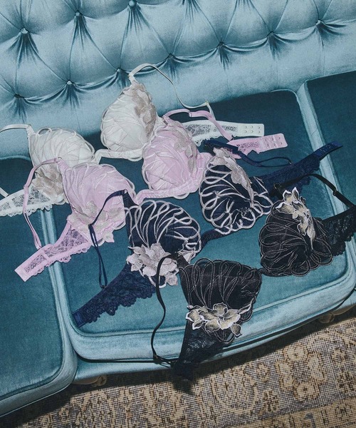 Ravijour（ラヴィジュール）の「コルディア トリックリフト ブラ(B～Eカップ)（ブラジャー・レディース・ブラック/アイボリー/パープル/ネイビー・B65/B70/B75/C65/C70/C75/D65/D70/D75/E65/E70/E75）」の12枚目の写真