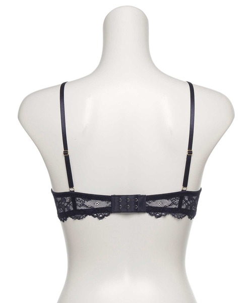 Ravijour（ラヴィジュール）の「コルディア トリックリフト ブラ(B～Eカップ)（ブラジャー・レディース・ブラック/アイボリー/パープル/ネイビー・B65/B70/B75/C65/C70/C75/D65/D70/D75/E65/E70/E75）」の17枚目の写真