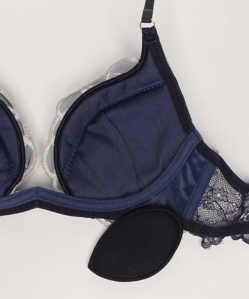 Ravijour（ラヴィジュール）の「コルディア トリックリフト ブラ(B～Eカップ)（ブラジャー・レディース・ブラック/アイボリー/パープル/ネイビー・B65/B70/B75/C65/C70/C75/D65/D70/D75/E65/E70/E75）」の15枚目の写真