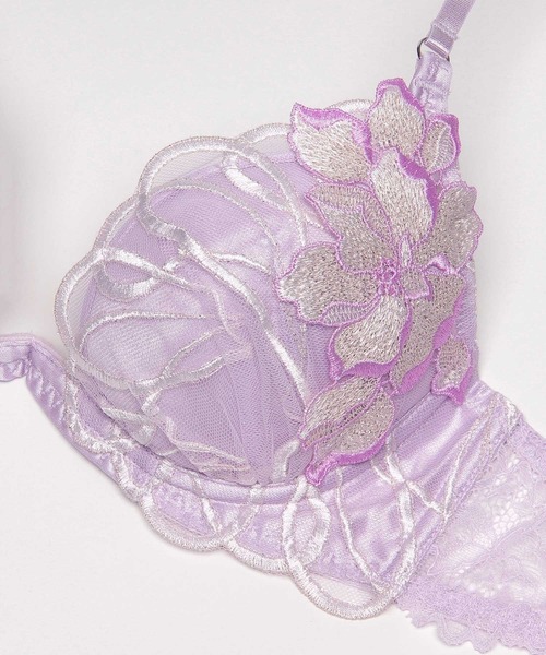Ravijour（ラヴィジュール）の「コルディア トリックリフト ブラ(B～Eカップ)（ブラジャー・レディース・ブラック/アイボリー/パープル/ネイビー・B65/B70/B75/C65/C70/C75/D65/D70/D75/E65/E70/E75）」の19枚目の写真