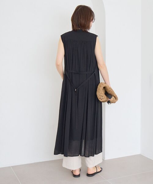 le.coeur blanc(ルクールブラン)の「シアーボイルノースリーブワンピース(ワンピース・レディース・ブラック/ブラウン/ブルー・38)」の11枚目の写真