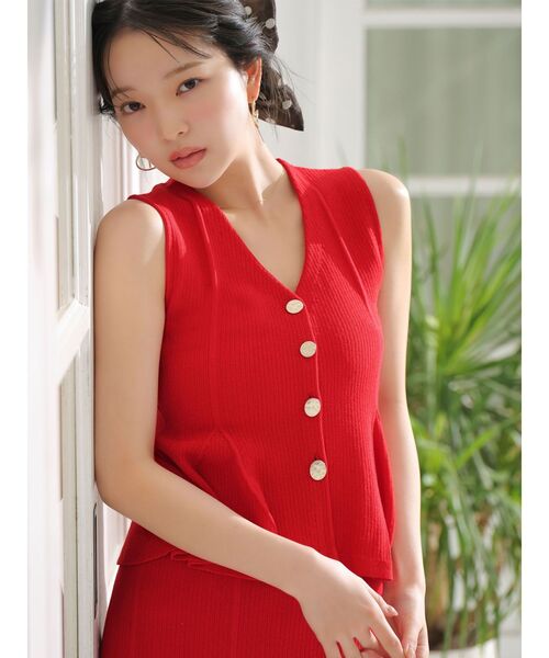 LAGUNAMOON(ラグナムーン)の「ペプラムノースリニットトップス(ニット/セーター・レディース・ブラック/レッド/ベージュ・FREE)」の17枚目の写真