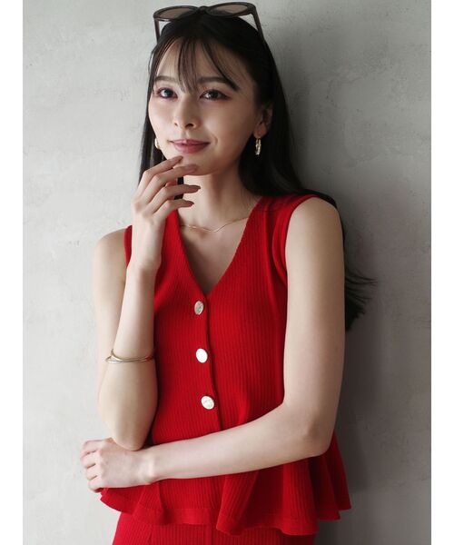 LAGUNAMOON(ラグナムーン)の「ペプラムノースリニットトップス 【夏服】 【セットアップ対応】(ニット/セーター・レディース・ブラック/レッド/ベージュ・FREE)」の9枚目の写真