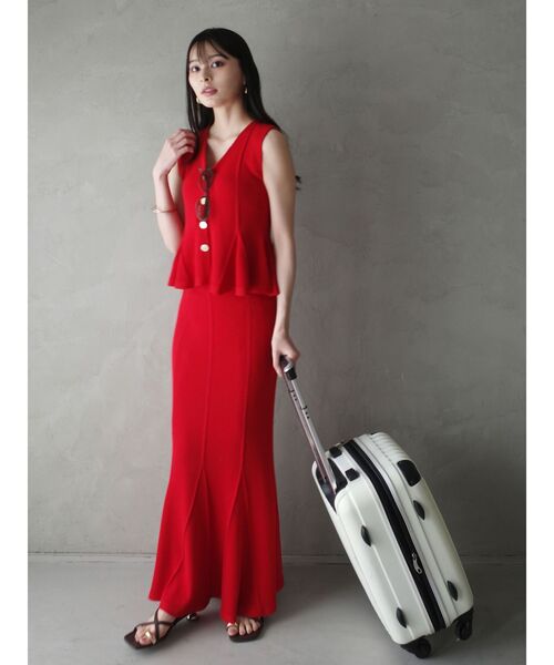 LAGUNAMOON(ラグナムーン)の「ペプラムノースリニットトップス 【夏服】 【セットアップ対応】(ニット/セーター・レディース・ブラック/レッド/ベージュ・FREE)」の11枚目の写真