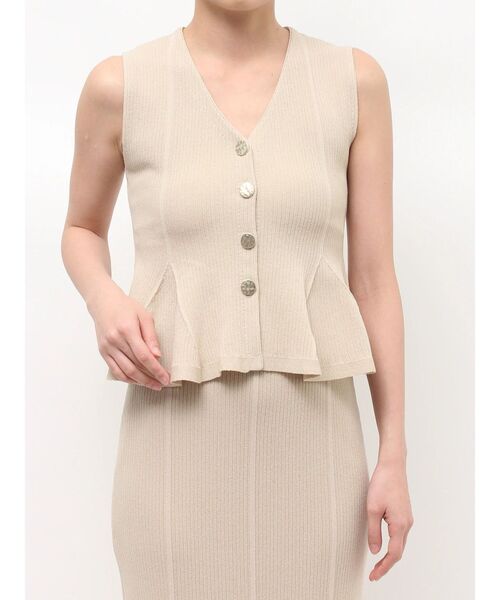 LAGUNAMOON(ラグナムーン)の「ペプラムノースリニットトップス(ニット/セーター・レディース・ブラック/レッド/ベージュ・FREE)」の18枚目の写真