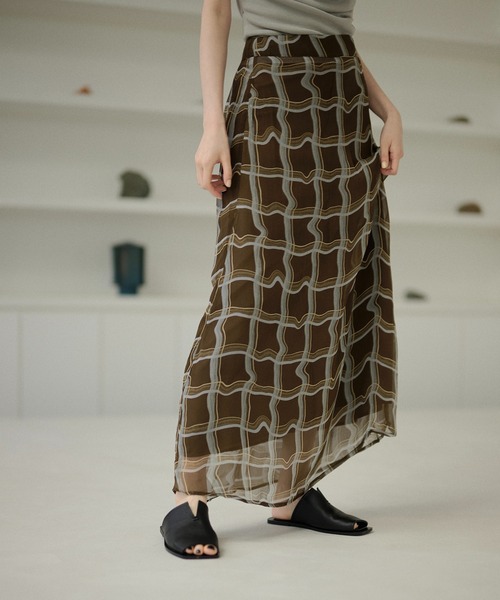 LAULEN（ローレン）の「sheer check long skirt /シアーチェックロングスカート（スカート・レディース・ブラウン・FREE）」の14枚目の写真