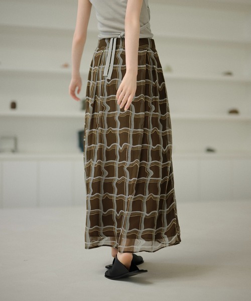 LAULEN（ローレン）の「sheer check long skirt /シアーチェックロングスカート（スカート・レディース・ブラウン・FREE）」の16枚目の写真