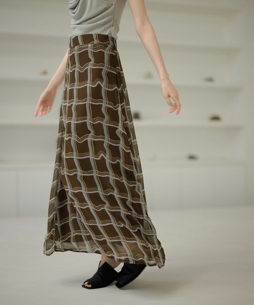 LAULEN（ローレン）の「sheer check long skirt /シアーチェックロングスカート（スカート・レディース・ブラウン・FREE）」の12枚目の写真