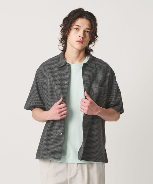 BEAUTY&YOUTH UNITED ARROWS(ビューティーアンドユースユナイテッドアローズ)の「コクーン ドビー キャンプカラー シャツ GRANDE型(シャツ/ブラウス・メンズ・ロイヤルブルー/ブラック/ダークグレー・M/XL/S/L)」の2枚目の写真
