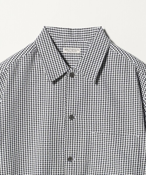 BEAUTY&YOUTH UNITED ARROWS(ビューティーアンドユースユナイテッドアローズ)の「コクーン ドビー キャンプカラー シャツ GRANDE型(シャツ/ブラウス・メンズ・ロイヤルブルー/ブラック/ダークグレー・M/XL/S/L)」の7枚目の写真