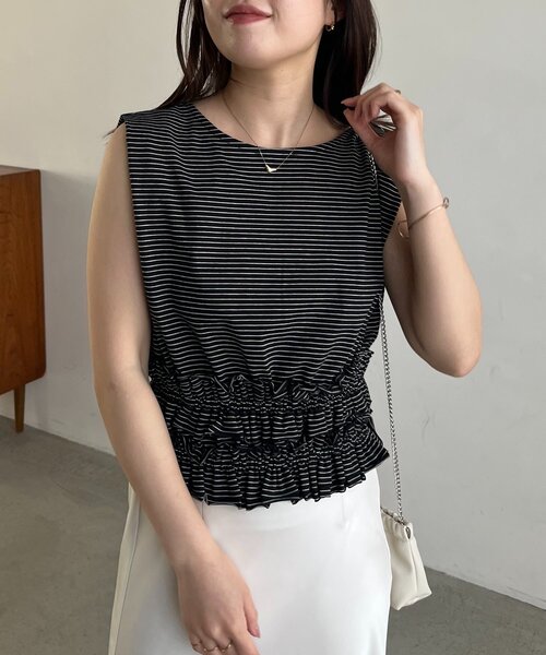 CAPRICIEUX LE'MAGE（カプリシューレマージュ）の「ボーダー裾ギャザーT（Tシャツ/カットソー・レディース・アイボリー/グレー/ブラック・FREE）」の3枚目の写真