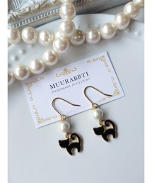 【MUURABBTI】黒猫とコットンパールのピアス(MA)
