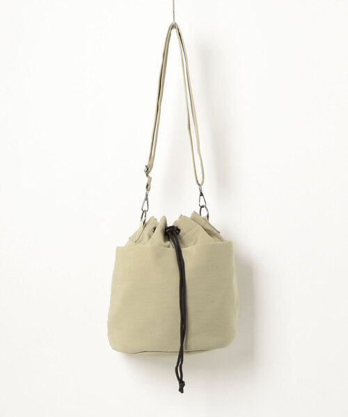 propellerheads(プロペラヘッズ)の「OSAMPO はっ水しわナイロン 巾着 ショルダーバッグ(ショルダーバッグ・レディース・グレー/ベージュ/ブラック・FREE)」の15枚目の写真