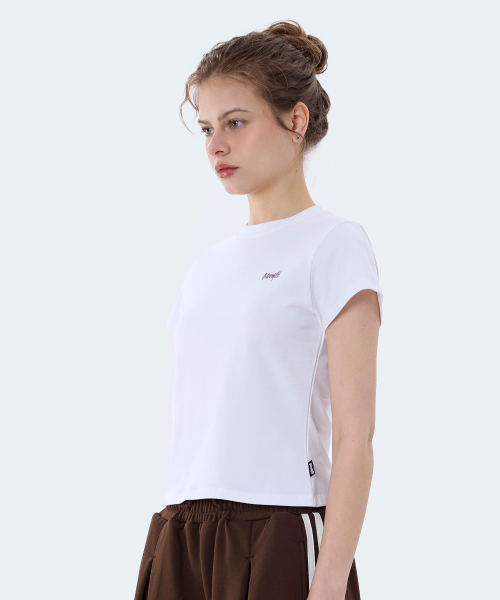 YOSEMITE(ヨセミティ)の「スモール Logo スリムフィット 半袖Tシャツ ホワイト YT-3Y17(Tシャツ/カットソー・レディース・ホワイト・SMALL/MEDIUM)」の2枚目の写真