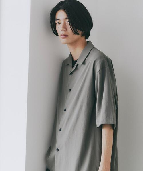 tk.TAKEO KIKUCHI(ティーケータケオキクチ)の「【接触冷感/UVCUT】COOL PLAY開襟シャツ(シャツ/ブラウス・メンズ・ダークグレー/ライトグレー/オリーブ/ブラック・04/03/02/01)」の4枚目の写真