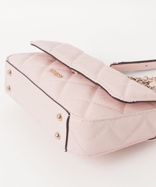 Guess(ゲス)の「LIBBY Flap Crossbody ショルダーバッグ(ショルダーバッグ・レディース・ブラック/ライトピンク/オフホワイト・ONE SIZE)」の20枚目の写真