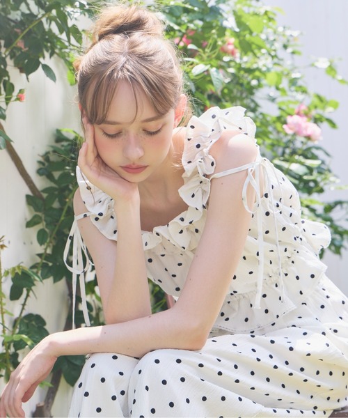 Heather(ヘザー)の「2WAYフリルショルダーブラウス 814970(シャツ/ブラウス・レディース・ブラック系その他/ホワイト系その他・FREE)」の2枚目の写真