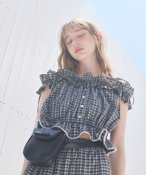 Heather(ヘザー)の「2WAYフリルショルダーブラウス 814970(シャツ/ブラウス・レディース・ブラック系その他/ホワイト系その他・FREE)」の1枚目の写真