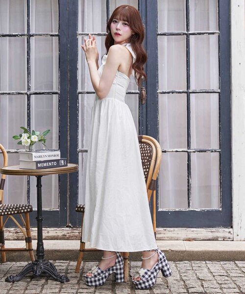 Belle Charme(ベルシャルム)の「【Belle Charme】Halter Neck Long Onepiece(ワンピース・レディース・ブラック/グレー/オフホワイト・FREE)」の5枚目の写真