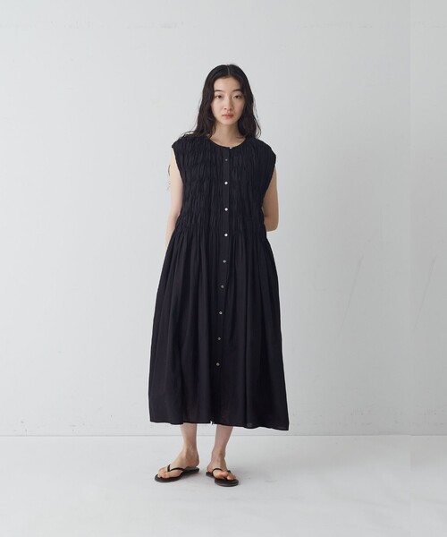 conges payes ADIEU TRISTESSE(コンジェ ペイエ アデュートリステス)の「インドハンドタックノースリーブワンピース(ワンピース・レディース・ブラック/ブラウン・38)」の11枚目の写真