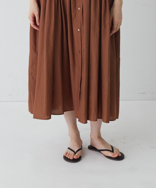 conges payes ADIEU TRISTESSE(コンジェ ペイエ アデュートリステス)の「インドハンドタックノースリーブワンピース(ワンピース・レディース・ブラック/ブラウン・38)」の5枚目の写真