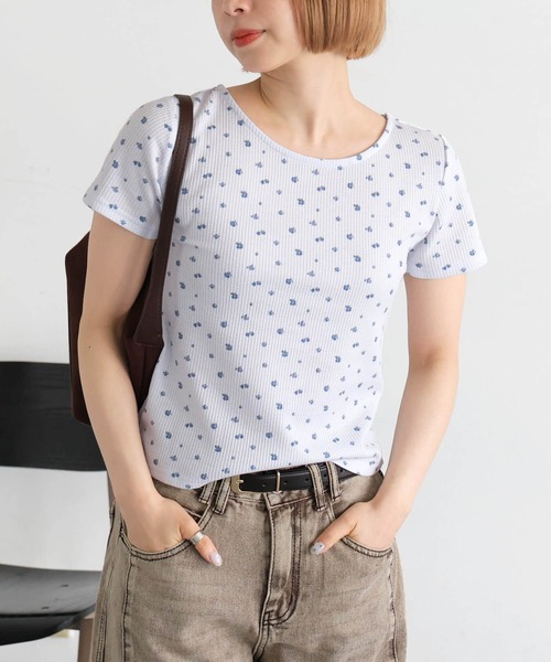 tiptop（ティップトップ）の「小花柄ワッフルTシャツ（Tシャツ/カットソー・レディース・オフホワイト/サックスブルー・FREE）」の3枚目の写真