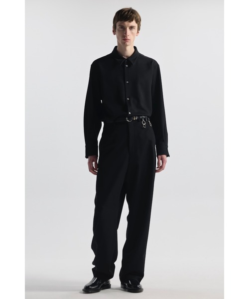 CINOH(チノ)の「UTILITY LEATHER BELT _ SILVER BUCKLE / GOLD - SILVER LOOPS(ベルト・レディース・ブラック・S/M/L)」の6枚目の写真