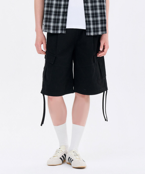 CHASECULT(チェイスカルト)の「男性コットンカーゴバミューダパンツ-FBRK2542D03(その他パンツ・メンズ・ブラック・70/76/82/86)」の1枚目の写真