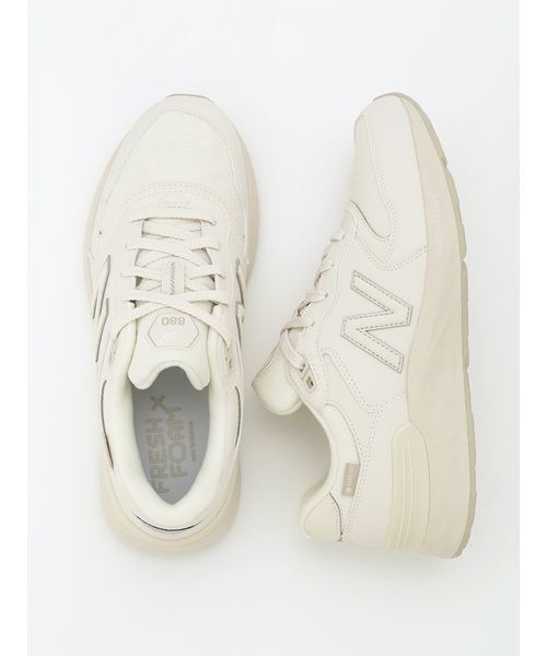 emmi(エミ)の「【New Balance】FreshFoam880v7 GTX(スニーカー・レディース・ホワイト・24.5/25/23/23.5/24)」の6枚目の写真