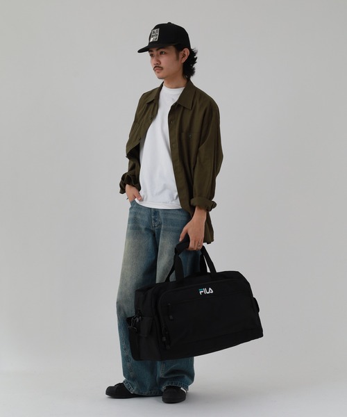 FILA(フィラ)の「FILA センターロゴトラベルボストンバッグ(ボストンバッグ・メンズ・ブラック×ホワイト/ブラック×グリーン・FREE)」の4枚目の写真