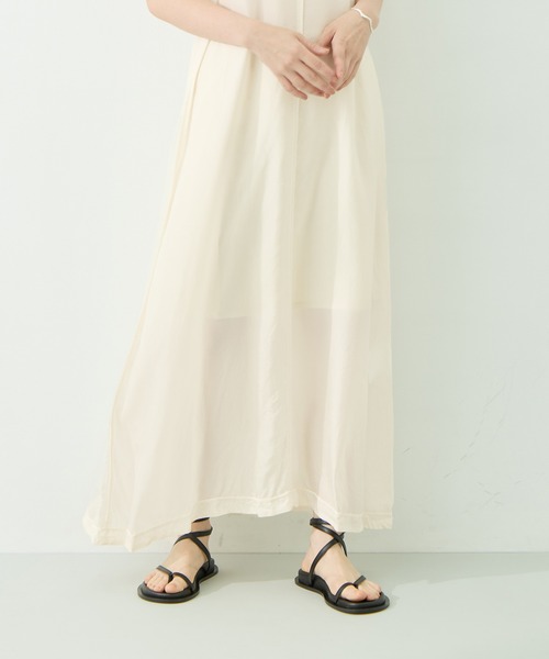 INSCRIRE（アンスクリア）の「[INSCRIRE/アンスクリア]Cupro Sleeveless Dress（ワンピース・レディース・ホワイト/ブラック・36）」の4枚目の写真