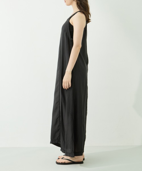 INSCRIRE（アンスクリア）の「[INSCRIRE/アンスクリア]Cupro Sleeveless Dress（ワンピース・レディース・ホワイト/ブラック・36）」の11枚目の写真