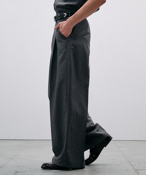 Adoon plain(アドーンプレーン)の「Function Linen Like 1 Tuck Slacks / ファンクションリネンライク1タックスラックス 【セットアップ可】(スラックス・メンズ・ベージュ/チャコールグレー/ブラック・LARGE/MEDIUM/SMALL)」の10枚目の写真