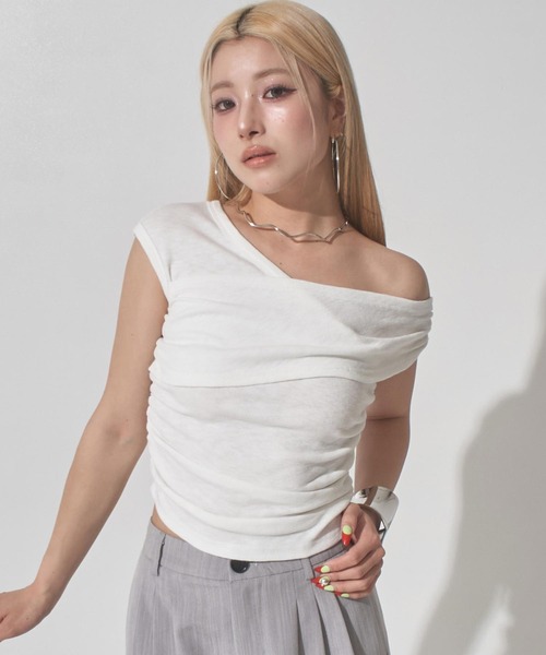 ANAP(アナップ)の「2WAY オフショル サイドギャザー クロストップス(Tシャツ/カットソー・レディース・ホワイト/ブラック/グレー/ブルー・F)」の19枚目の写真