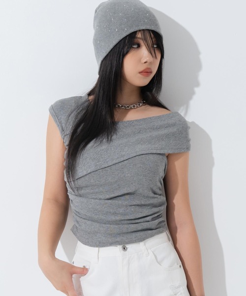 ANAP(アナップ)の「2WAY オフショル サイドギャザー クロストップス(Tシャツ/カットソー・レディース・ホワイト/ブラック/グレー/ブルー・F)」の7枚目の写真