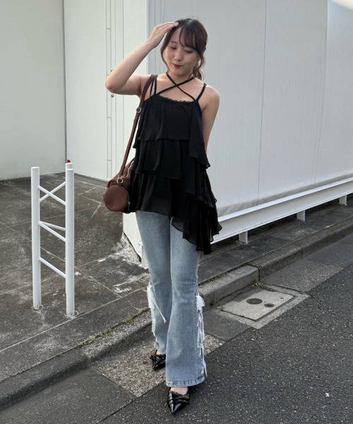 continuer de NICE CLAUP(コンティニューデナイスクラップ)の「圧倒的な美脚・脚長効果を叶える、レースアップフレアデニム(デニムパンツ・レディース・ブルー系その他/ブラック系その他・MEDIUM/SMALL)」の20枚目の写真