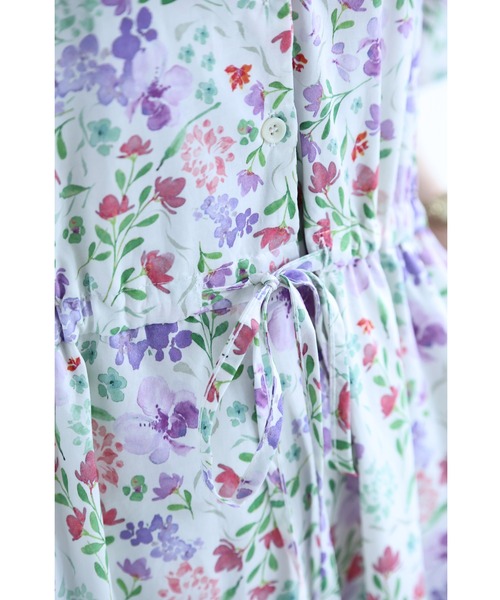 cawaii（カワイイ）の「初夏に揺れる花のイングリッシュガーデンロングワンピース（ワンピース・レディース・パープル・FREE）」の12枚目の写真