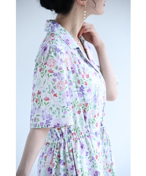 cawaii（カワイイ）の「初夏に揺れる花のイングリッシュガーデンロングワンピース（ワンピース・レディース・パープル・FREE）」の3枚目の写真