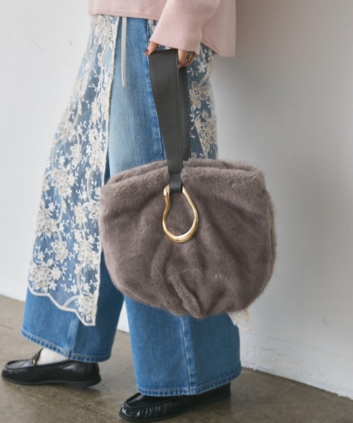 LE VERNIS(ル・ベルニ)の「Moss orb bag(ハンドバッグ・レディース・グレー/カーキ・FREE)」の1枚目の写真