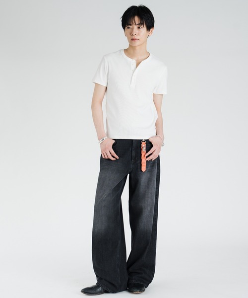 SINSS（シンス）の「Compact rib henley HS T-shirt / コンパクトリブヘンリーショートスリーブTシャツ（Tシャツ/カットソー・メンズ・ホワイト/チャコール/ブラック・LARGE/X-SMALL/MEDIUM/SMALL）」の13枚目の写真