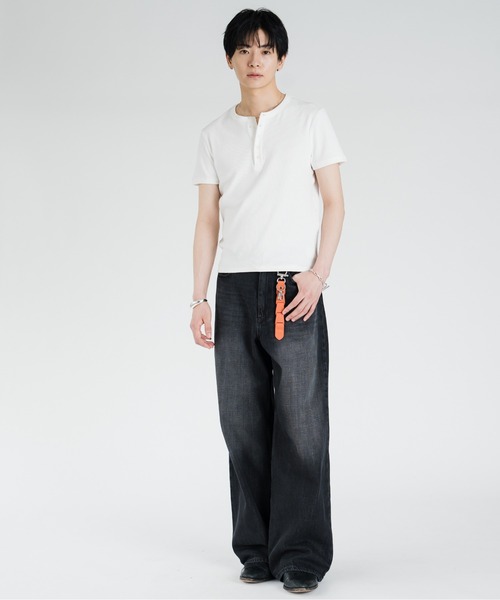 SINSS（シンス）の「Compact rib henley HS T-shirt / コンパクトリブヘンリーショートスリーブTシャツ（Tシャツ/カットソー・メンズ・ホワイト/チャコール/ブラック・LARGE/X-SMALL/MEDIUM/SMALL）」の14枚目の写真