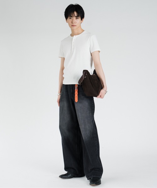 SINSS（シンス）の「Compact rib henley HS T-shirt / コンパクトリブヘンリーショートスリーブTシャツ（Tシャツ/カットソー・メンズ・ホワイト/チャコール/ブラック・LARGE/X-SMALL/MEDIUM/SMALL）」の5枚目の写真