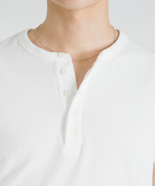 SINSS（シンス）の「Compact rib henley HS T-shirt / コンパクトリブヘンリーショートスリーブTシャツ（Tシャツ/カットソー・メンズ・ホワイト/チャコール/ブラック・LARGE/X-SMALL/MEDIUM/SMALL）」の20枚目の写真