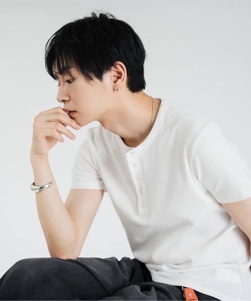 SINSS（シンス）の「Compact rib henley HS T-shirt / コンパクトリブヘンリーショートスリーブTシャツ（Tシャツ/カットソー・メンズ・ホワイト/チャコール/ブラック・LARGE/X-SMALL/MEDIUM/SMALL）」の9枚目の写真