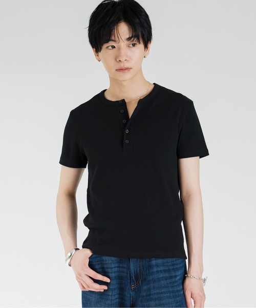 SINSS（シンス）の「Compact rib henley HS T-shirt / コンパクトリブヘンリーショートスリーブTシャツ（Tシャツ/カットソー・メンズ・ホワイト/チャコール/ブラック・LARGE/X-SMALL/MEDIUM/SMALL）」の8枚目の写真