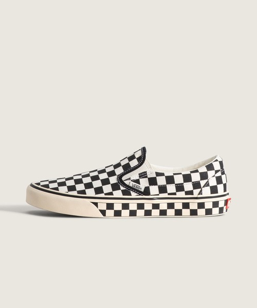 VANS(バンズ)の「クラシック スリッポン / Classic Slip-On CHECKERBOARD B VN000DAH1KP1(スリッポン・メンズ・ブラック×ホワイト・11/4/6/8/10/9/8.5/9.5/10.5/11.5/6.5/5/7/7.5/5.5/4.5/12)」の1枚目の写真