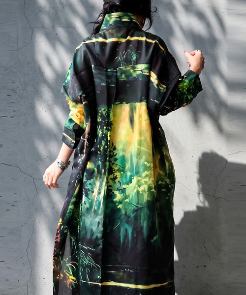 antiqua(アンティカ)の「アート柄 ロング シャツワンピース(シャツワンピース・レディース・グリーン系その他・ONESIZE)」の7枚目の写真