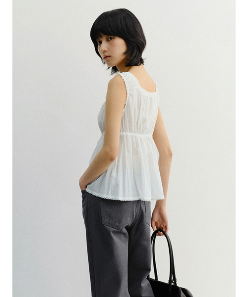 DUNST(ダンスト)の「SHIRRING SLEEVELESS BLOUSE_UDBL6B228_IVORY(シャツ/ブラウス・レディース・アイボリー・LARGE/MEDIUM/SMALL)」の2枚目の写真