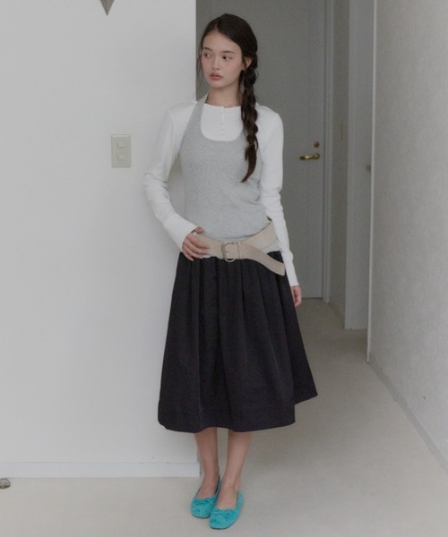 GIUNON(ジウノン)の「henley neck scallop long-t / ヘンリーネックスカラップロンT(Tシャツ/カットソー・レディース・グレー/ホワイト/ブラック/ネイビー/ミント・FREE)」の20枚目の写真